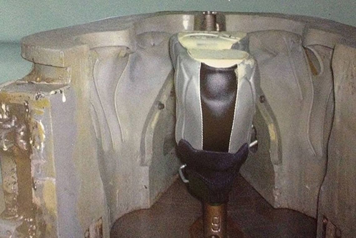 nike foamposite molding process