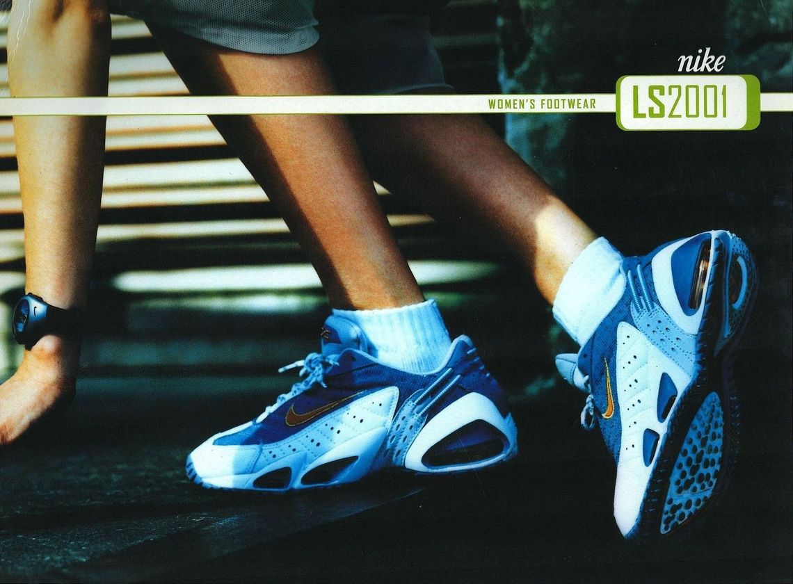 2001 NIKE LATE SPRING WOMEN'S FOOTWEAR CATALOG