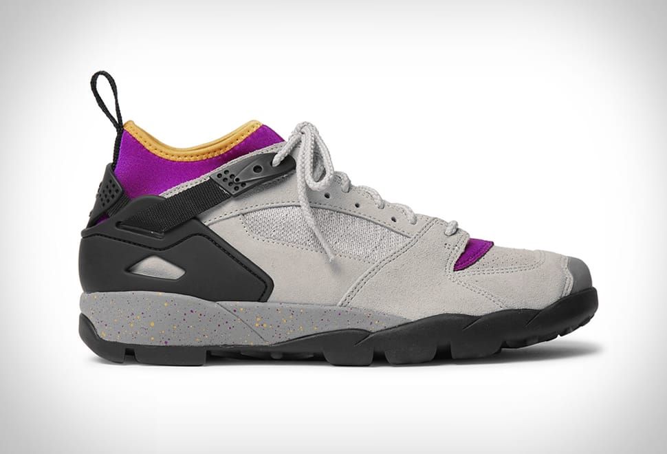 Nike ACG Air Revaderchi side profile in grey and purple.