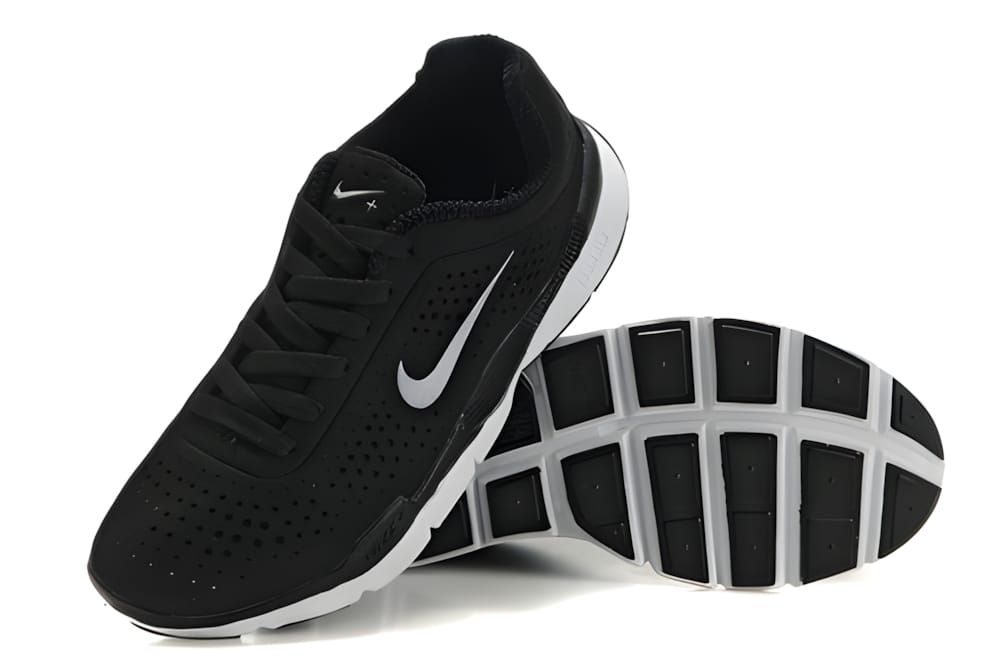 Nike Air Zoom Moire+ running shoe in black colorway, model 314777, 2006 — the first Nike+ enabled shoe.