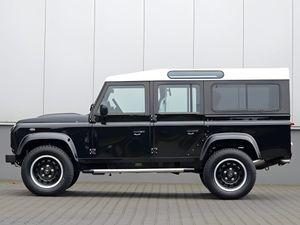Land Rover Defender 110 Station Wagon in Black