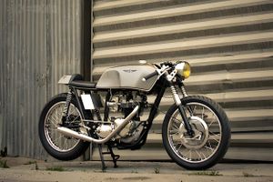 Triumph TR6 Trophy Cafe Racer by Raccia Motorcycles