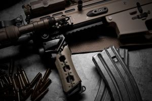 Silynx C4Grip on FN SCAR-H