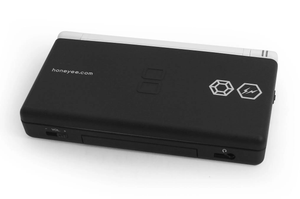 honeyee.com x fragment design Nintendo DS Lite Special Edition