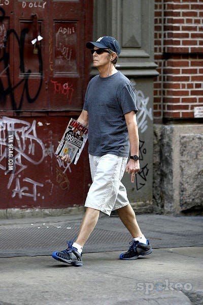 what Moonage Daydream got so very wrong.