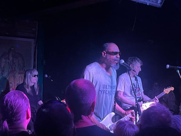 quarter notes / The Gories, Paris Bar, Detroit, MI, July 31, 2026