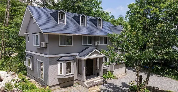 Where Does ¥100m Still Buy Real House Value?