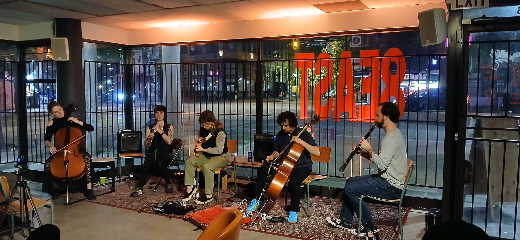 Matthew Ariaratnam cello group