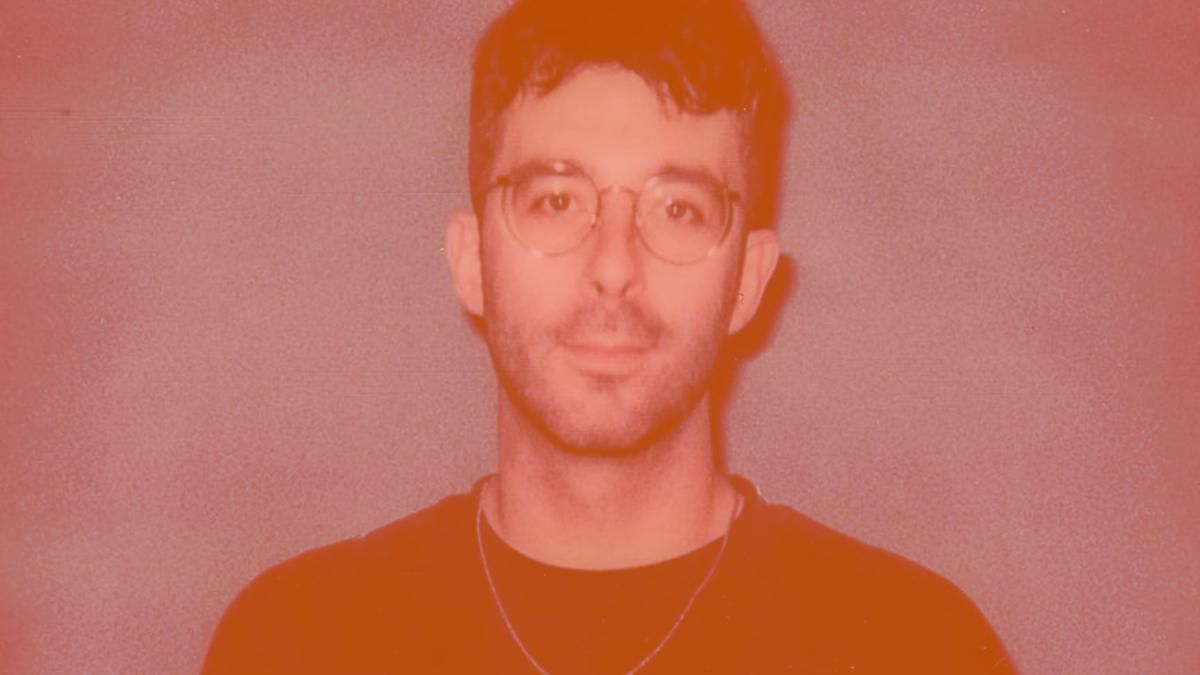 Justice McLellan: Guitar, Vocals, Blue J, Podcasting