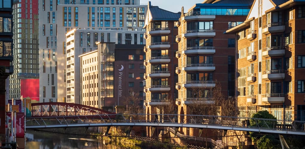 Labour scaling back its £28 billion green pledge will impact UK housing – and public health