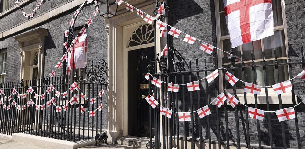 The English dreaming of Peter Hitchens. post image