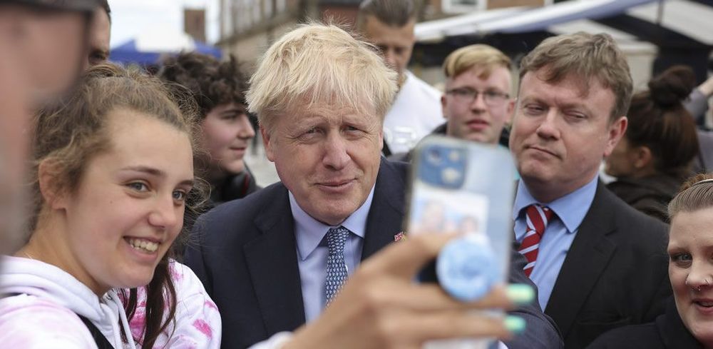 Boris Johnson: Why not taking responsibility degrades politics. post image