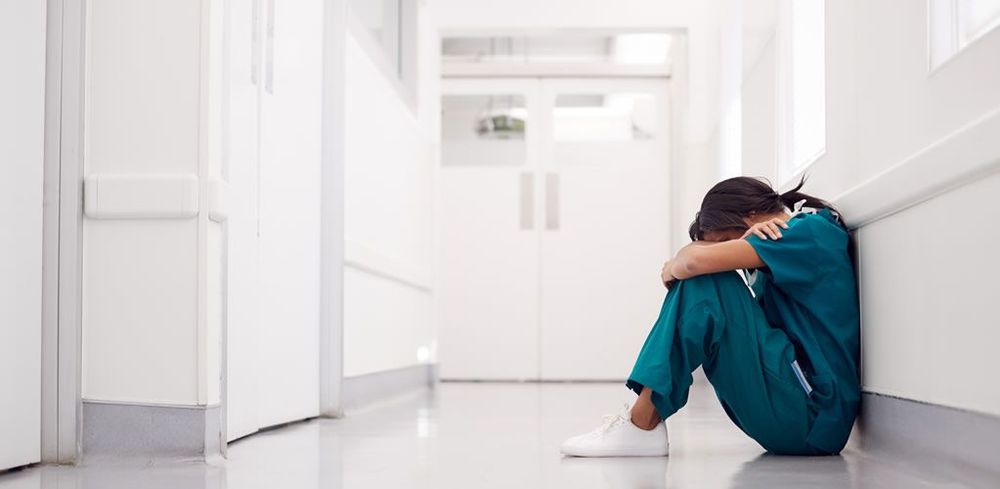 ‘It’s like being in a warzone’ – A&E nurses open up about the emotional cost of working on the NHS frontline post image