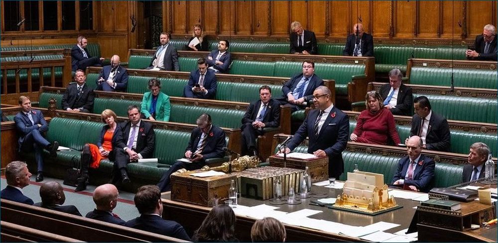 What do politicians really think of economists? post image