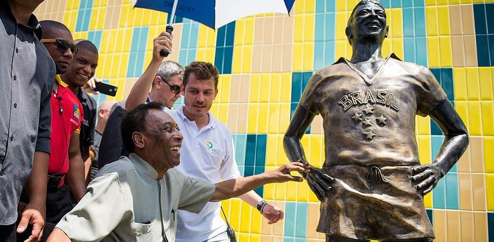 Pelé was ensnared by ‘Brazilian-style racism’ but stood firm as dictatorship tried to keep him playing post image