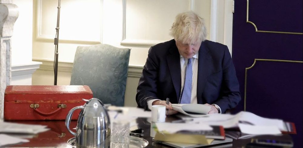 ‘We look like a terrible, tragic joke’: COVID WhatsApps show government chaos post image