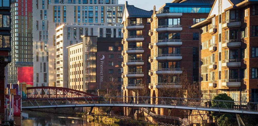 Labour scaling back its £28 billion green pledge will impact UK housing – and public health post image