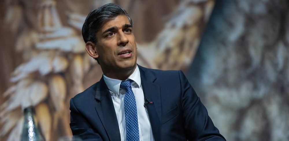 Government’s climate plan full of fairy tale technologies, Caroline Lucas says post image