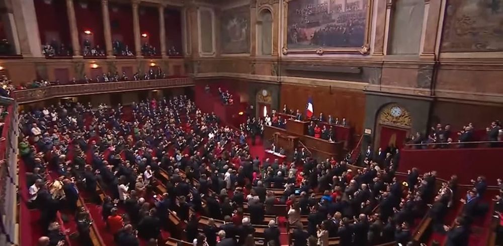 Landmark decision at Versailles as French Parliament votes to enshrine abortion rights in Constitution post image