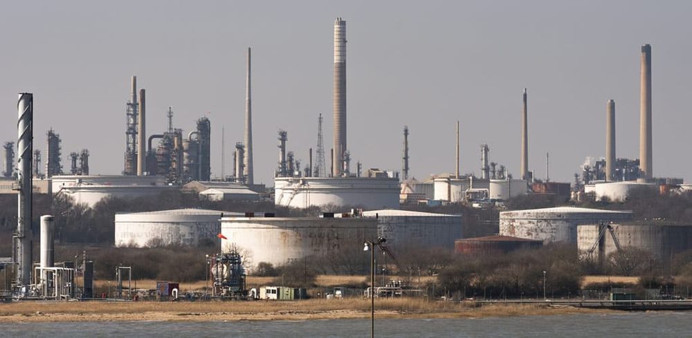 Oil giant admits it needs a ‘magic wand’ to keep green pledges post image