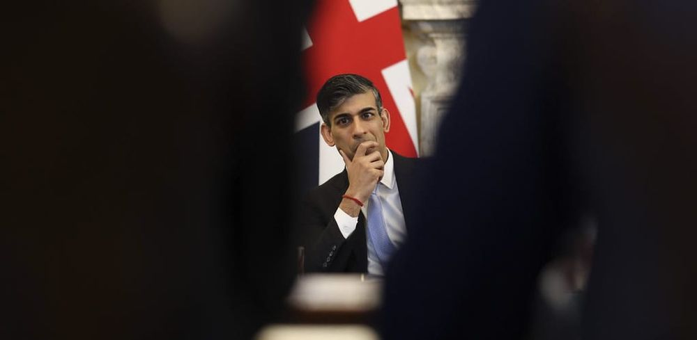 Rishi Sunak claims the UK is heading for a hung parliament — let’s check his maths post image
