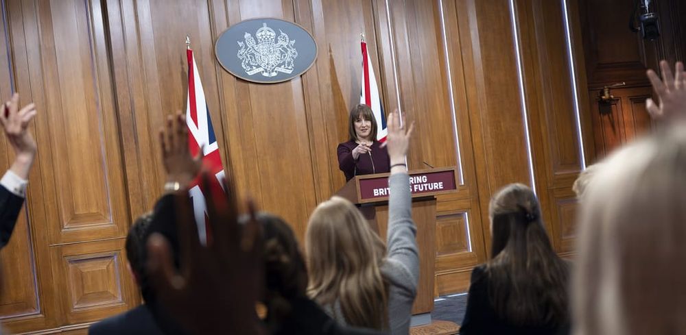 The world has changed since Liz Truss’s mini budget, so what is Labour still so scared of? post image