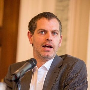 Professor Simon Usherwood profile image