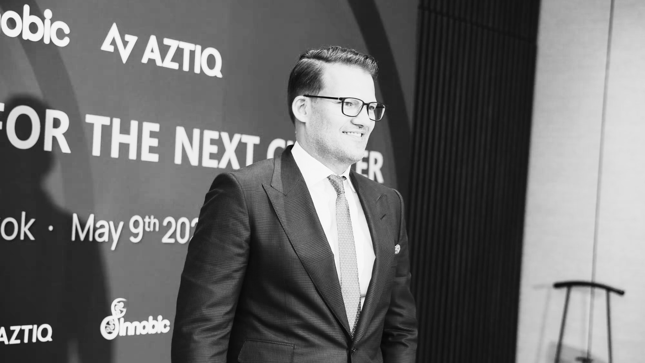 Róbert íhugar að flytja frá Bretlandi vegna skatta og óstöðugleika