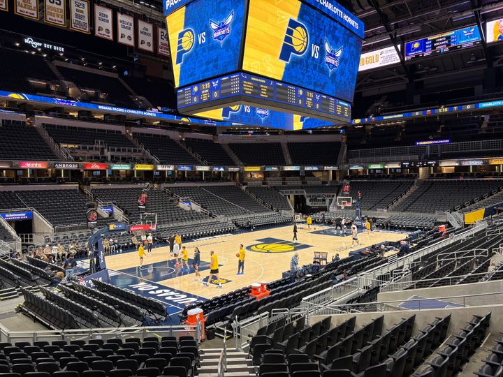 Jay Huff leads Pacers to good-vibes win over Hornets before more transactions