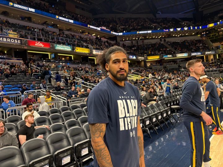 Obi Toppin returns as Hornets rain three on Pacers