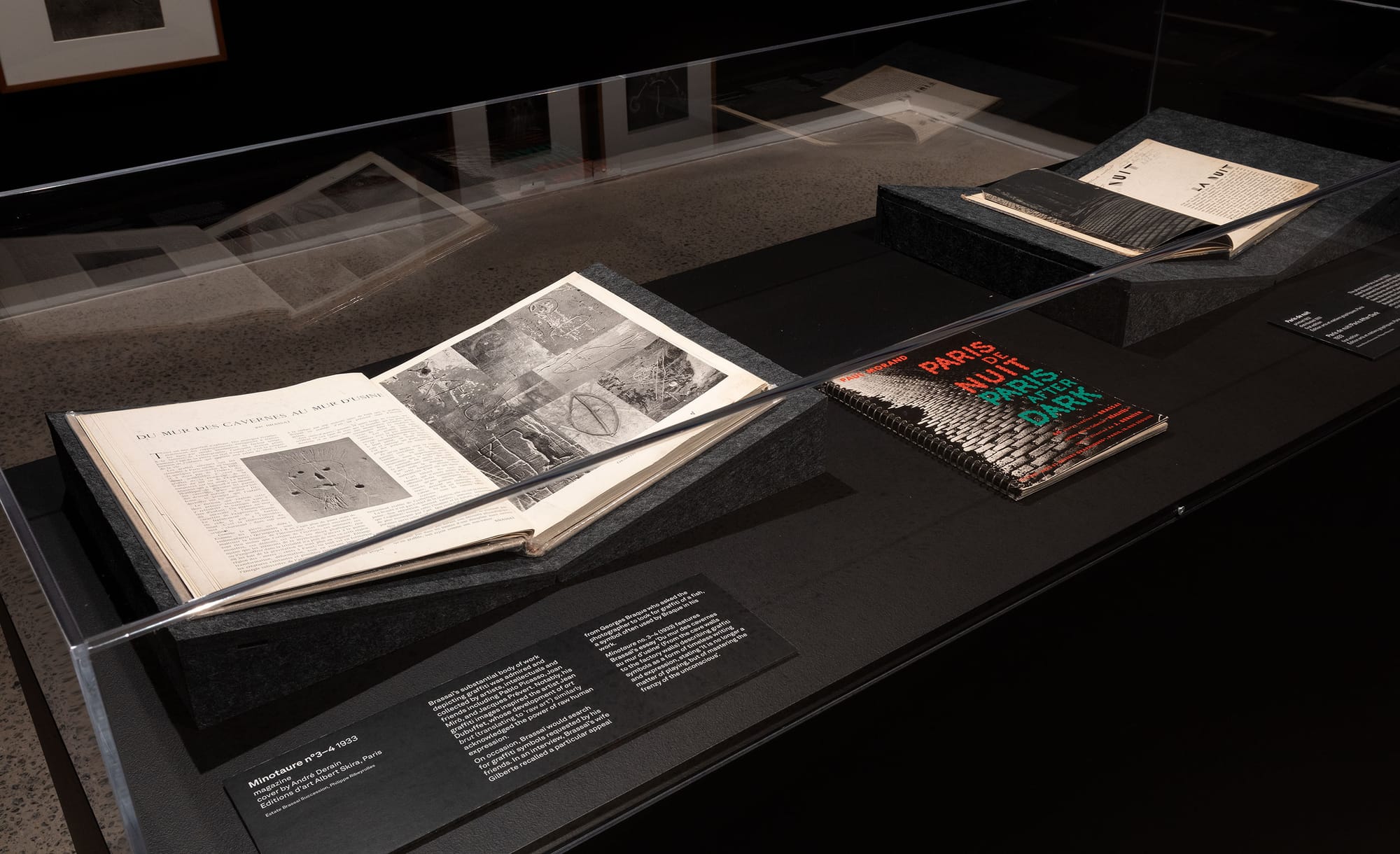 Exhibition design book in glas box.