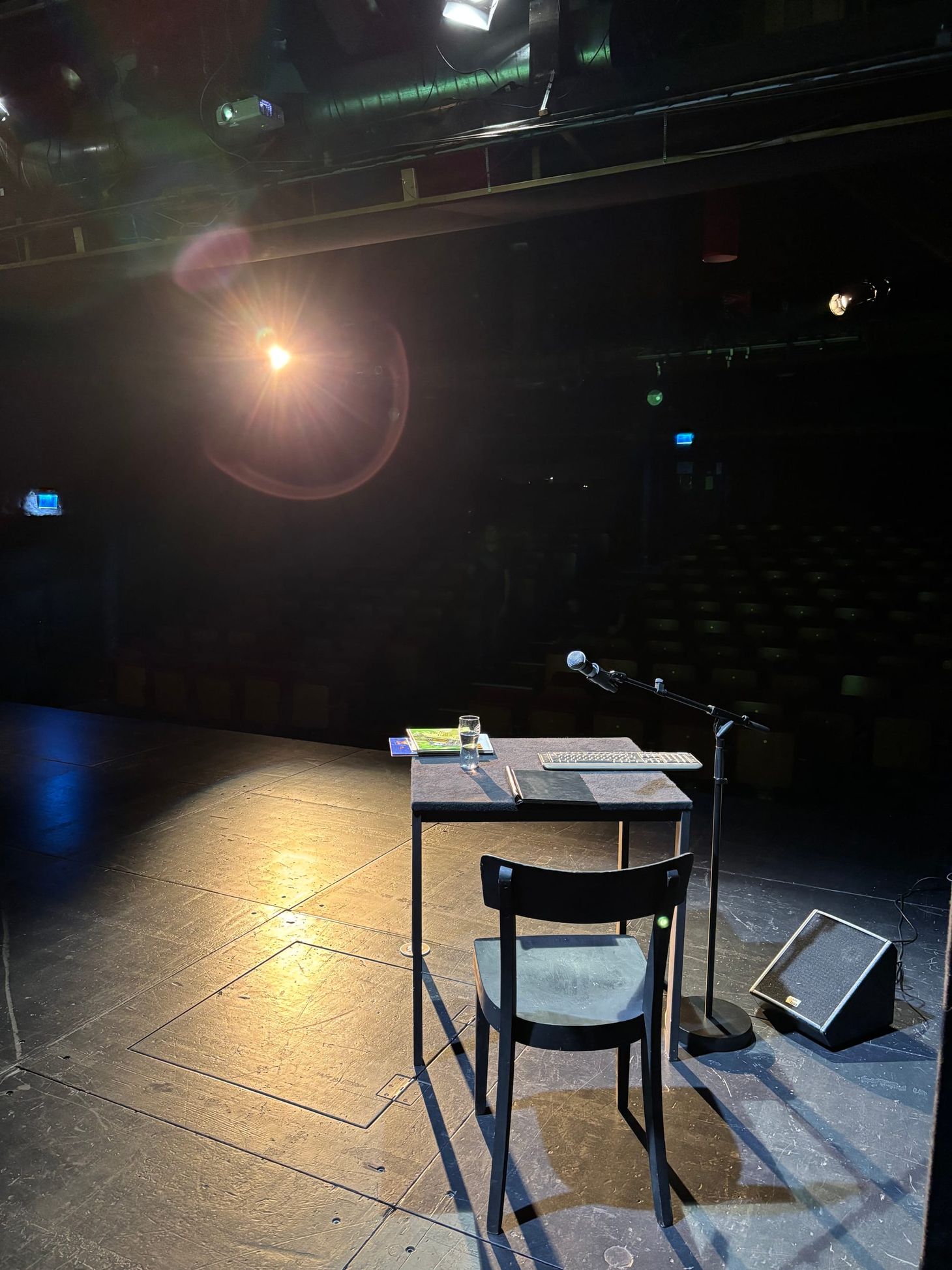 Lesung im Wald4tler Hoftheater