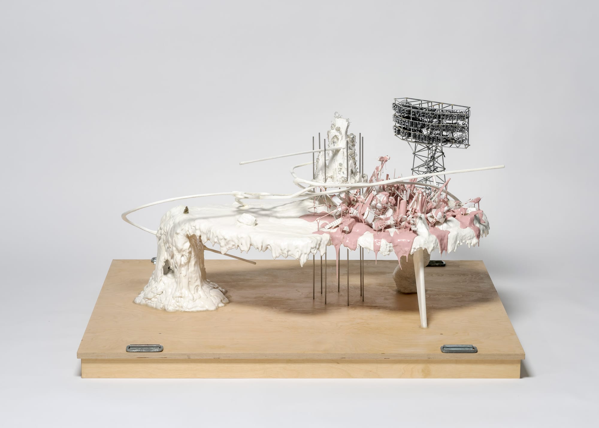 Lee-Bul-1.jpg