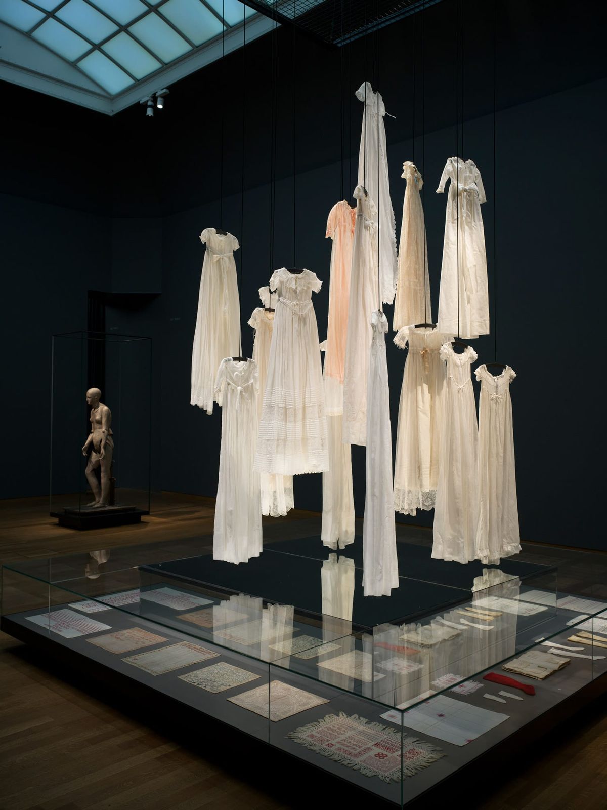 Amsterdam: Fiona Tan: Monomania