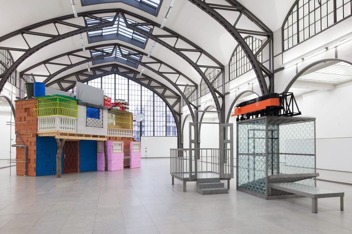 117 Dispatch: Berlin: Breaking Down Walls