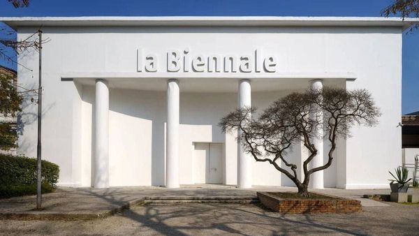 61st Venice Biennale Jury Resigns