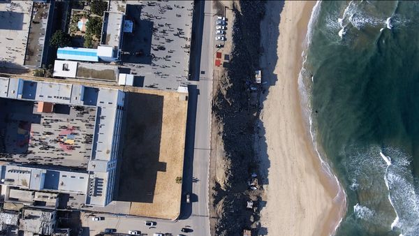 Big Story: Unfolding Catastrophes
