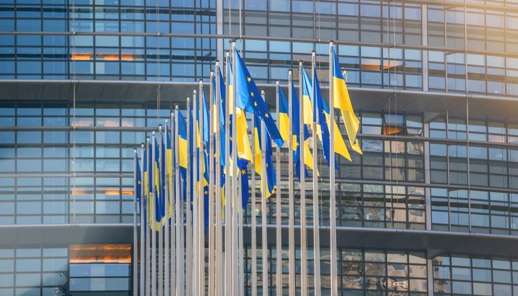 Only Friends E09 – Security Guarantees