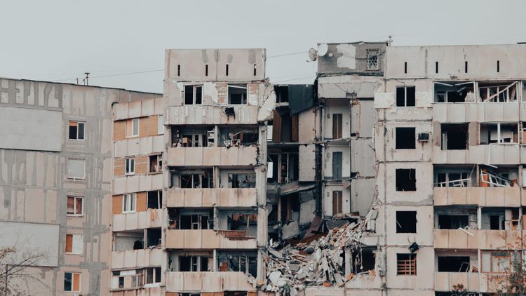 The shameful plan to betray Ukraine "de facto, but not de jure"