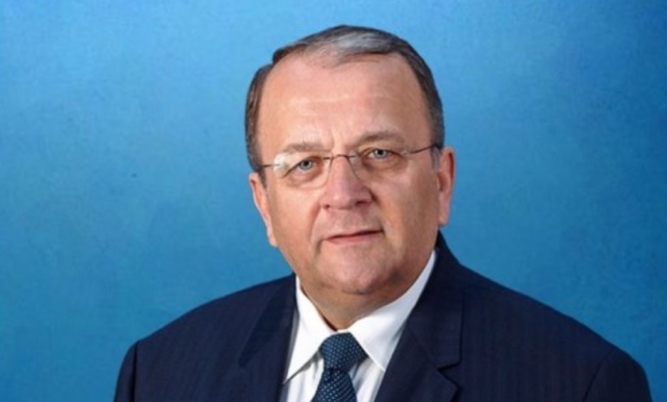 Gheorghe Flutur sparge din bani publici aproape 100 000 de euro pe avocatul Valeriu Stoica pentru procese pe care chiar baronul le-a declanșat
