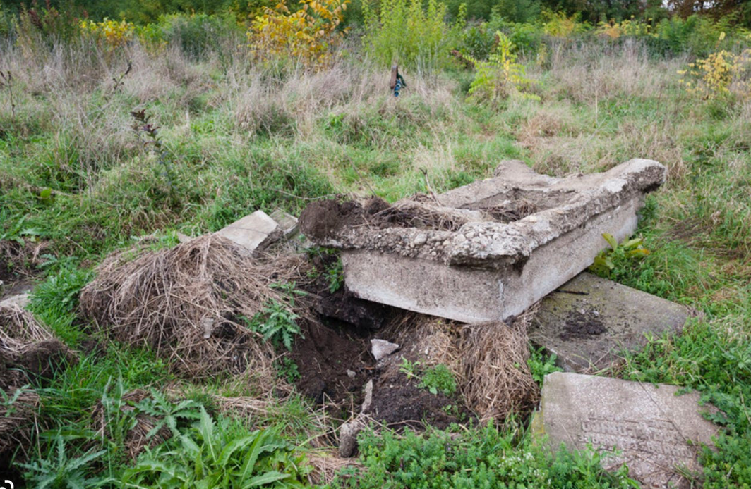 Opus nr. 641 - “Nimănuii lui Dumnezeu”, primul meu reportaj, scris la 19 ani, arată că România își tratează cinic de decenii cetățenii vulnerabili. Sunt mândru de mine că scriam așa la acea vârstă.