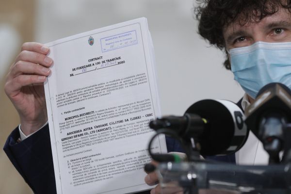 Nicusor Dan le-a impus pe linie de partid celor de la Astra Vagoane sa lucreze cu teparii de la CAPIDAVA pentru emiterea scrisorii de garantie de buna executie