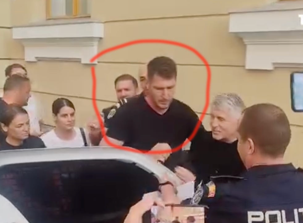 Opus nr. 625 - Ochii la Dionisie, dementul cu care Pomohaci doarme în pat! IPJ şi ANAF Mureş, badigarzii pedofilului - de unde sunt milioanele la negru ale perversului. Antivirusul-fantomă de la DEER