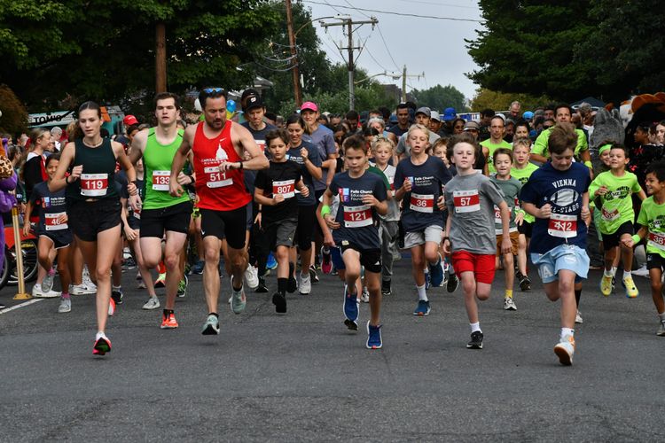 Falls Church Education Foundation’s 'Run for the Schools' Draws Over 900 Participants
