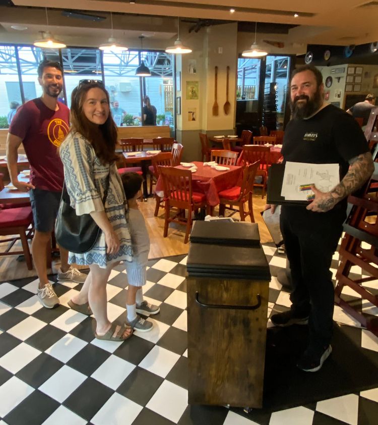 Harvey’s Hosts 6 Local Businesses in ‘Spotlight Falls Church’