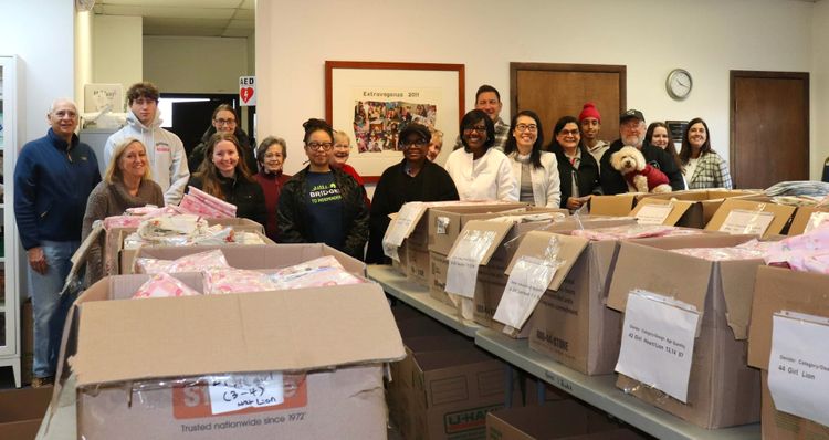 Homestretch Hosts Partnered Event to Donate 5,000 Pieces of Clothing to Local Families