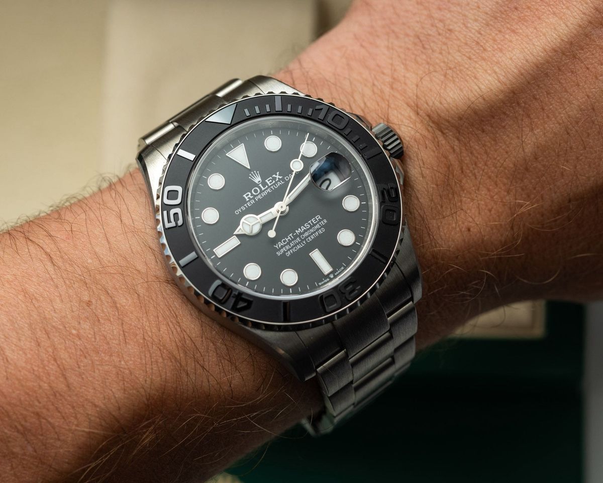 Wearing a Fake Watch for a Week: My Unsettling Experience