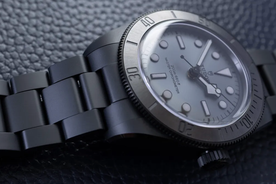 How Good Is the All‑Black Ceramic Tudor Black Bay with Matching Bracelet?