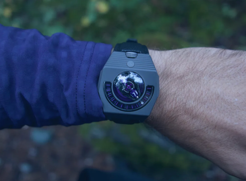Atowak Manta‑X Violet Purple Watch Review: Futuristic Wandering Hours Design
