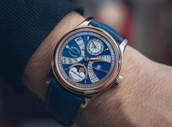 Roger Dubuis Hommage Placide Perpetual Calendar Biretrograde Watch